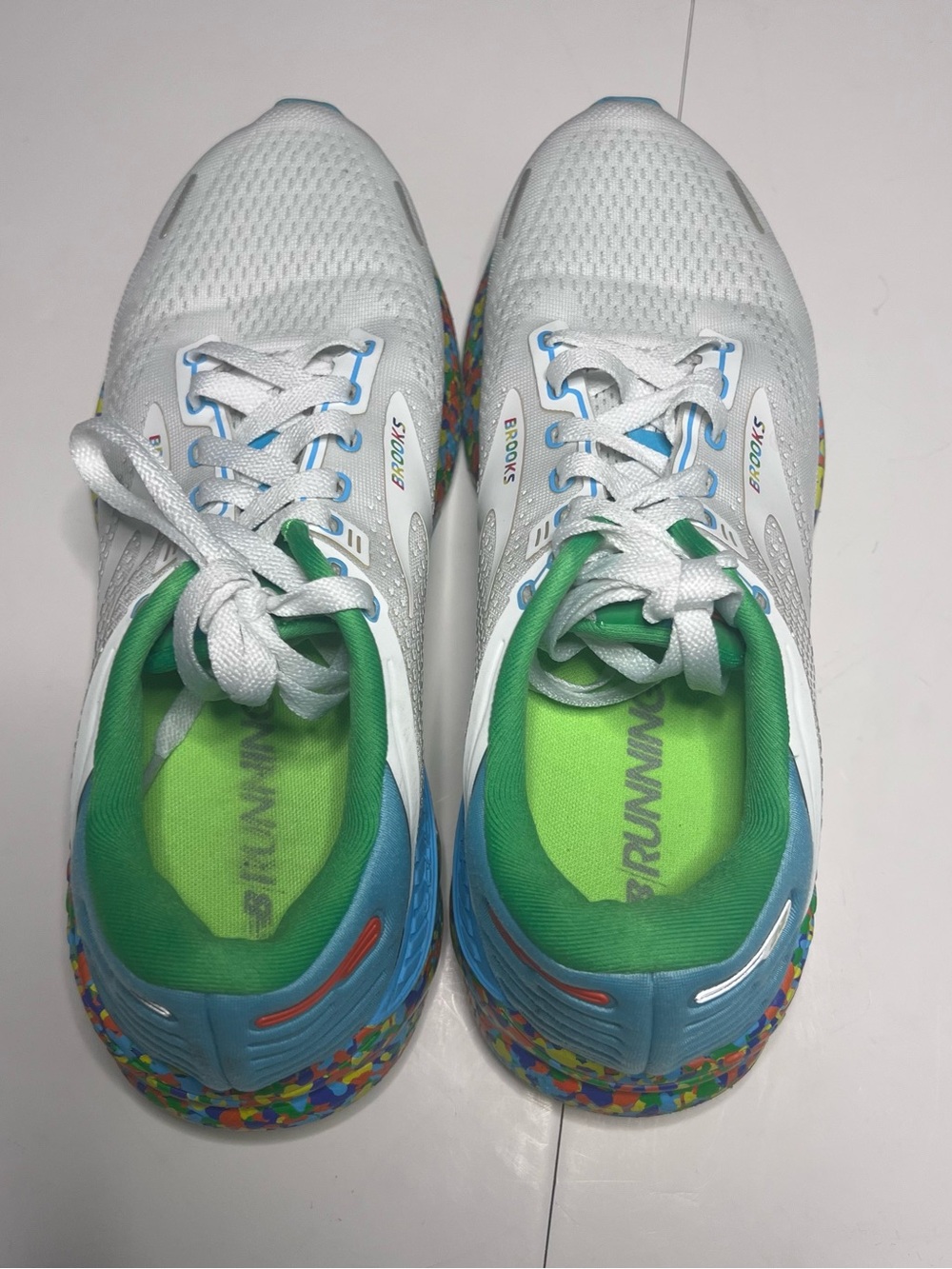 Brooks Women’s White Sneakers with Multicolor Speckle Sole - Picture 7 of 9